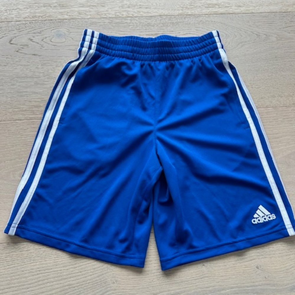 Adidas lightweight kids shorts (8)